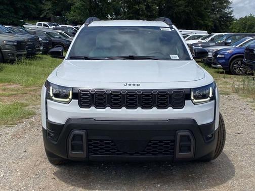 Bright White Clearcoat 2026 Jeep Cherokee LAREDO/LIMITED
