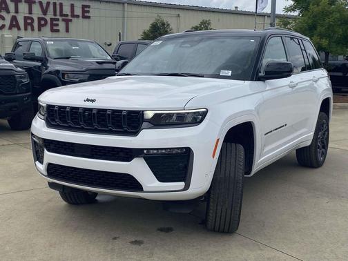 Bright White Clearcoat 2026 Jeep Grand Cherokee Summit
