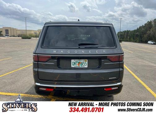 Metallic 2024 Jeep Wagoneer Series II