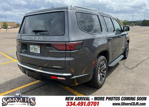 Metallic 2024 Jeep Wagoneer Series II