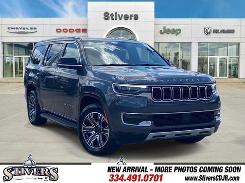 Metallic 2024 Jeep Wagoneer Series II