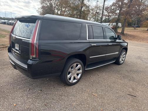 2020 Cadillac Escalade ESV Luxury