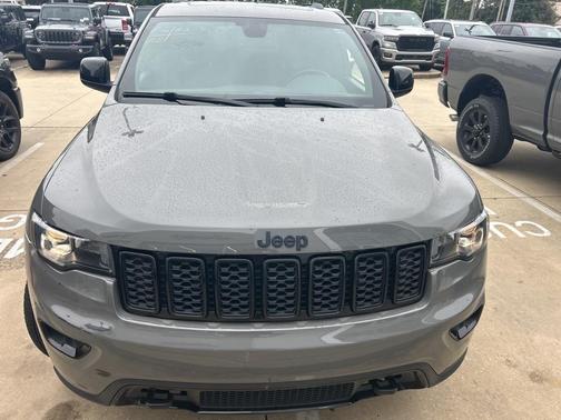 2019 Jeep Grand Cherokee Laredo