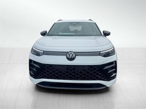 2025 Volkswagen Tiguan 2.0T SE R-Line Black 4MOTION