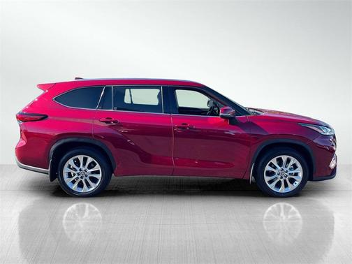 2022 Toyota Highlander Hybrid Limited