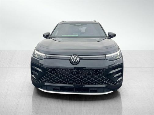 2026 Volkswagen Tiguan 2.0T SEL