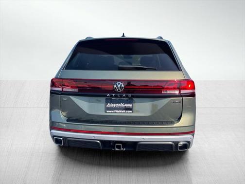 2024 Volkswagen Atlas 2.0T SE w/Technology 4MOTION