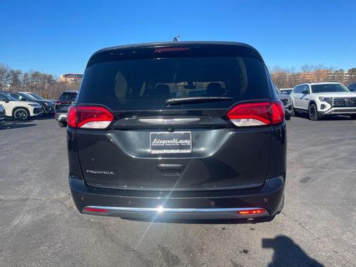 2018 Chrysler Pacifica Touring Plus