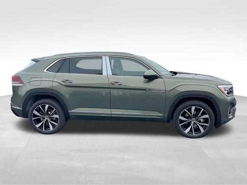 2026 Volkswagen Atlas Cross Sport 2.0T SEL Premium