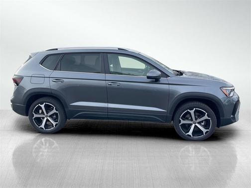 2026 Volkswagen Taos SEL