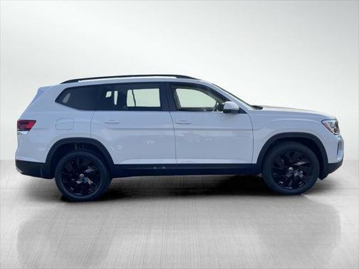 2025 Volkswagen Atlas 2.0T SE w/Technology 4MOTION