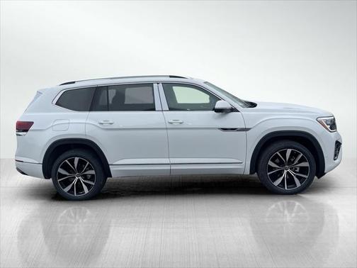 2025 Volkswagen Atlas 2.0T SEL Premium R-Line 4MOTION