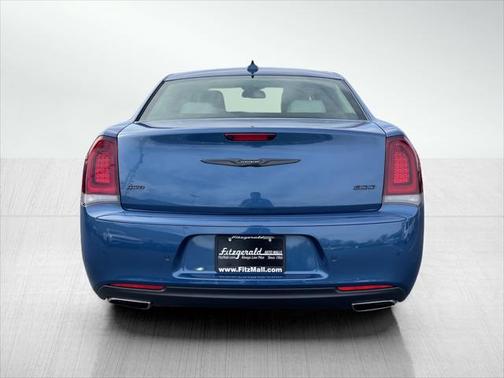 2023 Chrysler 300 Touring