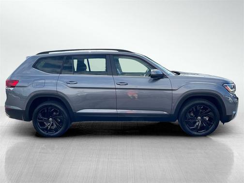 2022 Volkswagen Atlas 2.0T SE w/Technology 4MOTION