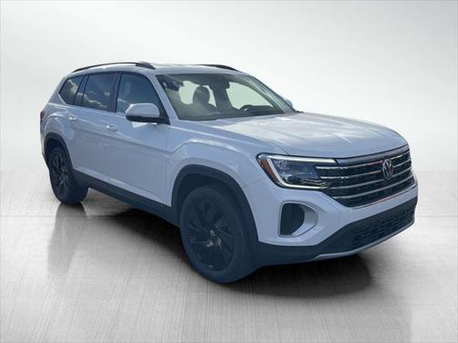 2025 Volkswagen Atlas 2.0T SE w/Technology 4MOTION