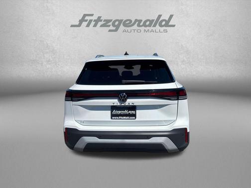 Pure White 2026 Volkswagen Tiguan 2.0T SE