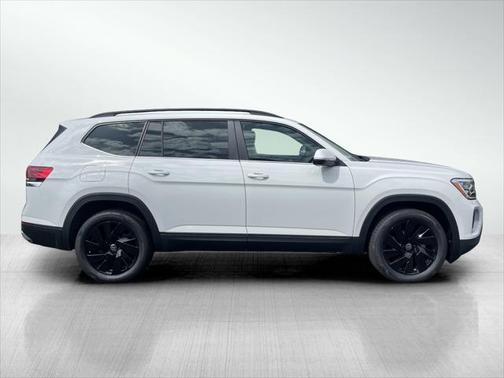 2025 Volkswagen Atlas 2.0T SE w/Technology 4MOTION