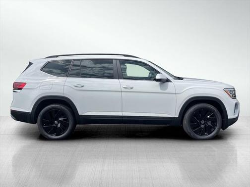 2025 Volkswagen Atlas 2.0T SE w/Technology 4MOTION
