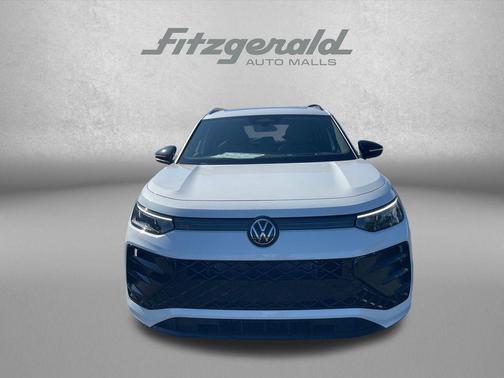 opal white pearl 2026 Volkswagen Tiguan 2.0T SE R-Line Black 4MOTION