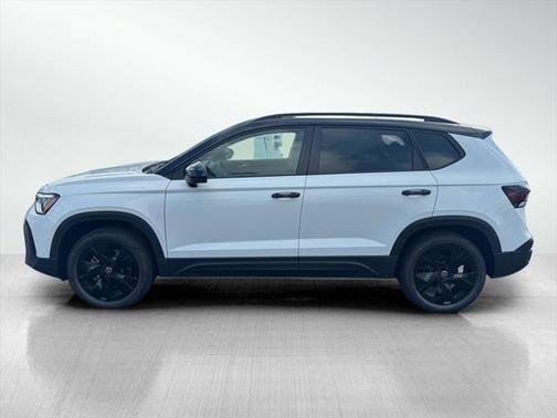 2025 Volkswagen Taos 1.5T SE Black
