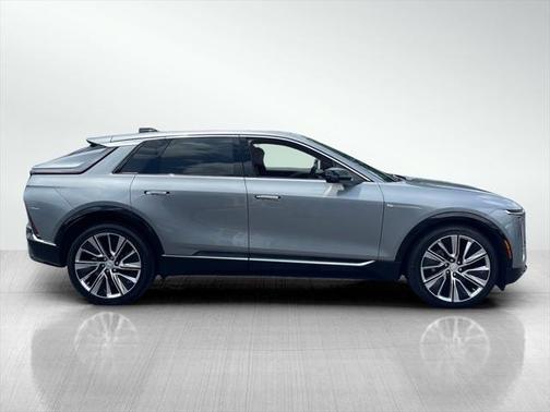 2024 Cadillac LYRIQ Luxury w/1SE