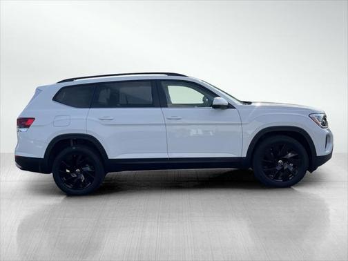 2025 Volkswagen Atlas 2.0T SE w/Technology 4MOTION