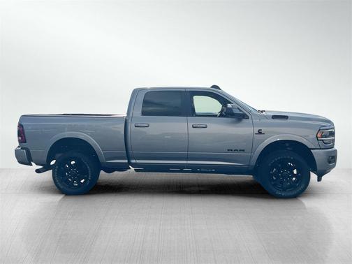 2022 RAM 2500 Laramie Crew Cab 4x4 6'4' Box