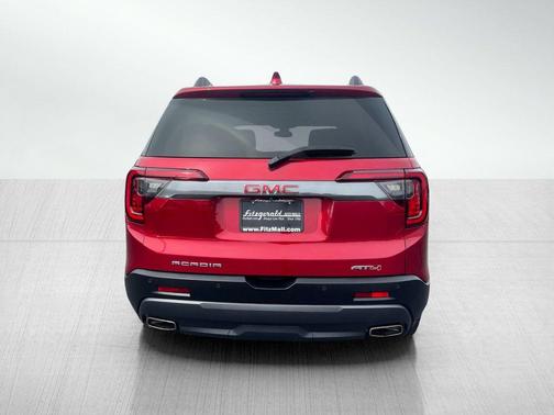 2022 GMC Acadia AWD AT4