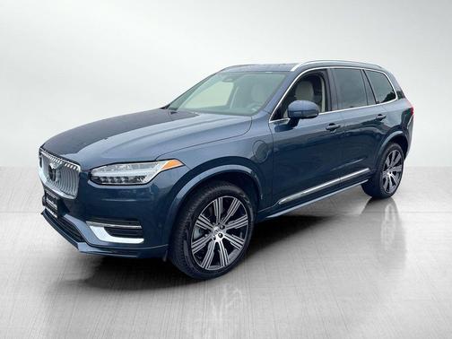 2023 Volvo XC90 Recharge Plug-In Hybrid T8 Plus Bright Theme 7-Seater