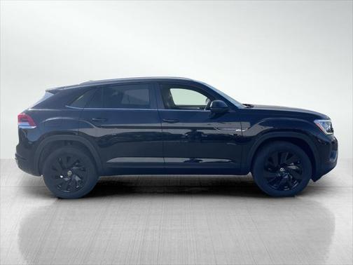 2025 Volkswagen Atlas Cross Sport 2.0T SE w/Technology 4MOTION