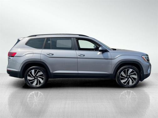 2024 Volkswagen Atlas 2.0T SE w/Technology 4MOTION