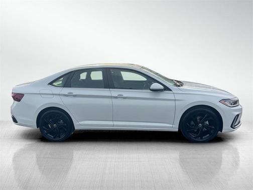 2026 Volkswagen Jetta 1.4T SE