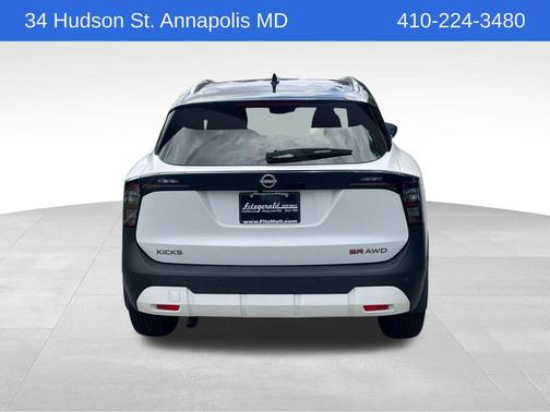 2025 Nissan Kicks SR