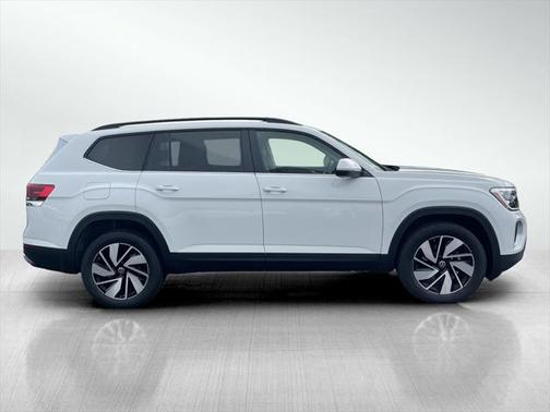 2025 Volkswagen Atlas 2.0T SE w/Technology 4MOTION