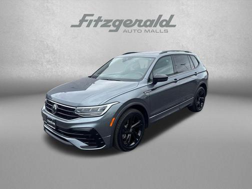 Platinum Gray Metallic 2024 Volkswagen Tiguan 2.0T SE R-Line Black