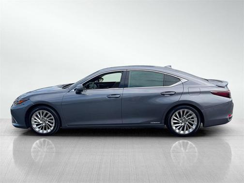 2021 Lexus ES 300h Ultra Luxury