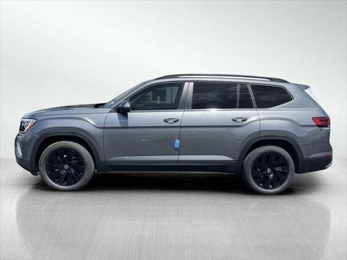 2025 Volkswagen Atlas 2.0T SE w/Technology 4MOTION
