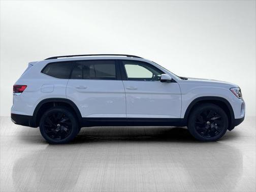 2025 Volkswagen Atlas 2.0T SE w/Technology 4MOTION