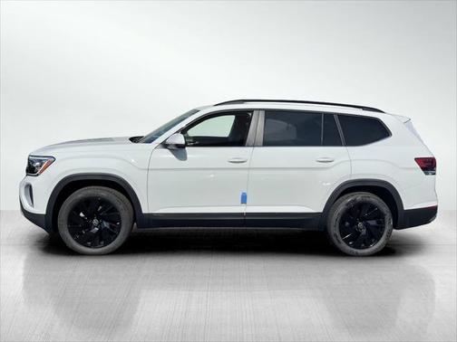 2025 Volkswagen Atlas 2.0T SE w/Technology 4MOTION