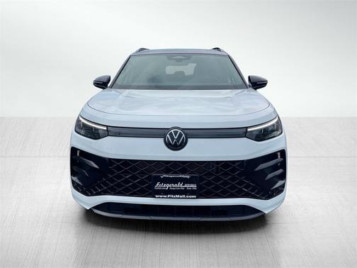 2025 Volkswagen Tiguan 2.0T SE R-Line Black 4MOTION