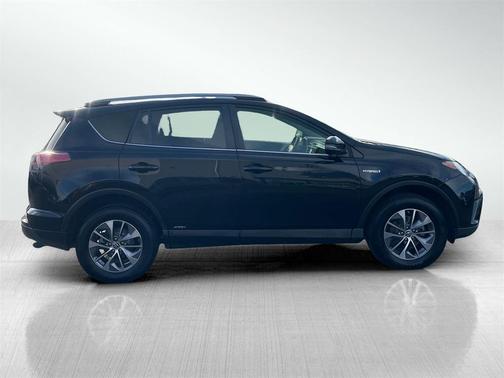 2017 Toyota RAV4 Hybrid LE Plus