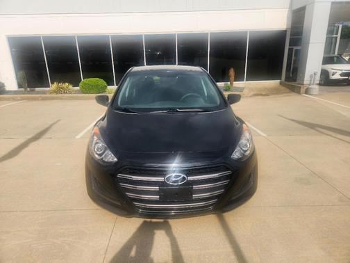 Black Noir Pearl 2016 Hyundai Elantra GT Base