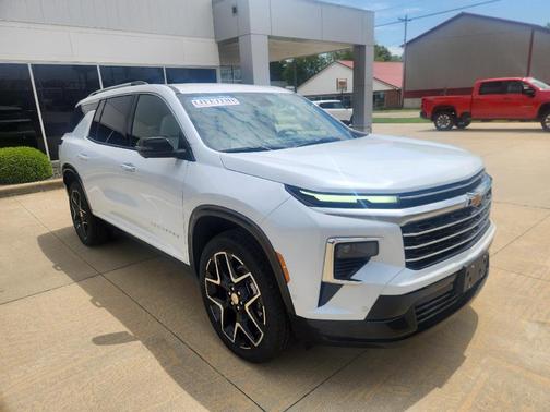 Polar White 2026 Chevrolet Traverse High Country