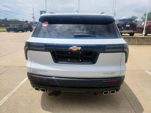 Polar White 2026 Chevrolet Traverse High Country