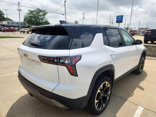 Summit White 2025 Chevrolet Equinox LT