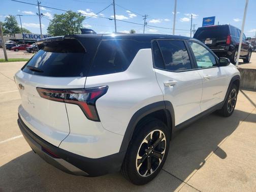 Summit White 2025 Chevrolet Equinox LT