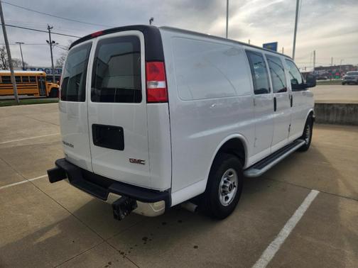 2022 GMC Savana 2500 Work Van