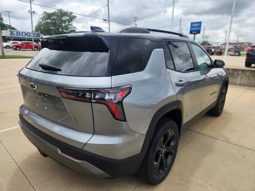 Sterling Gray Metallic 2026 Chevrolet Equinox LT
