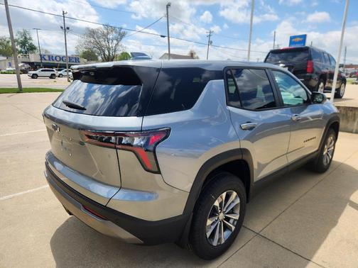 Sterling Gray Metallic 2026 Chevrolet Equinox LT