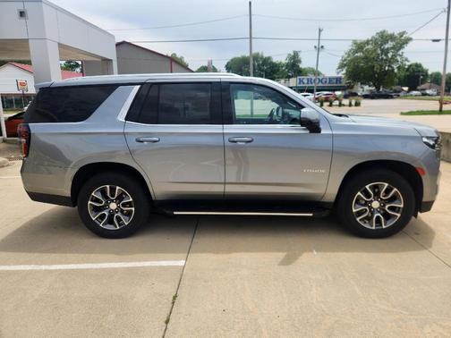 Sterling Gray Metallic 2023 Chevrolet Tahoe LT